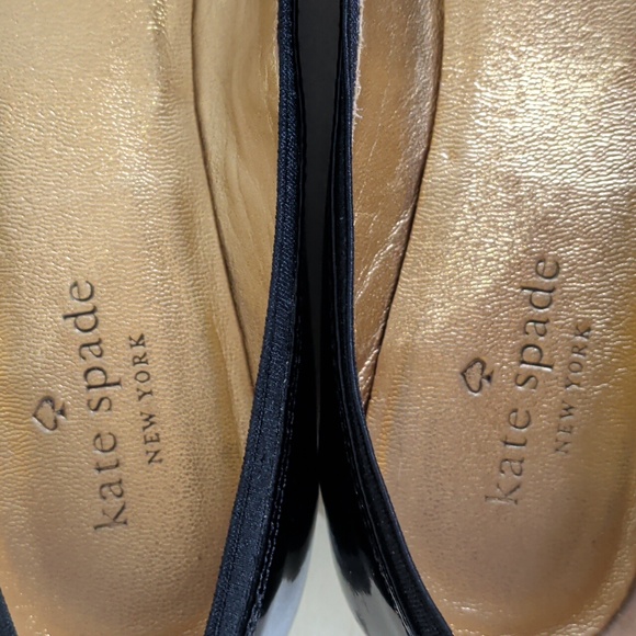 Kate Spade Black Ballet Flats Patent Leather With Bows Size 7.5 - Picture 2 of 11